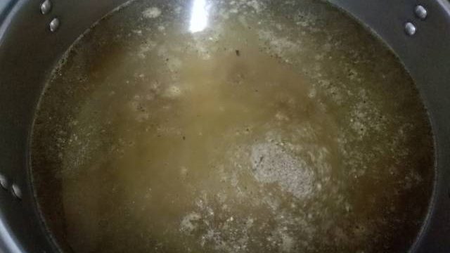 コンソメスープの鍋